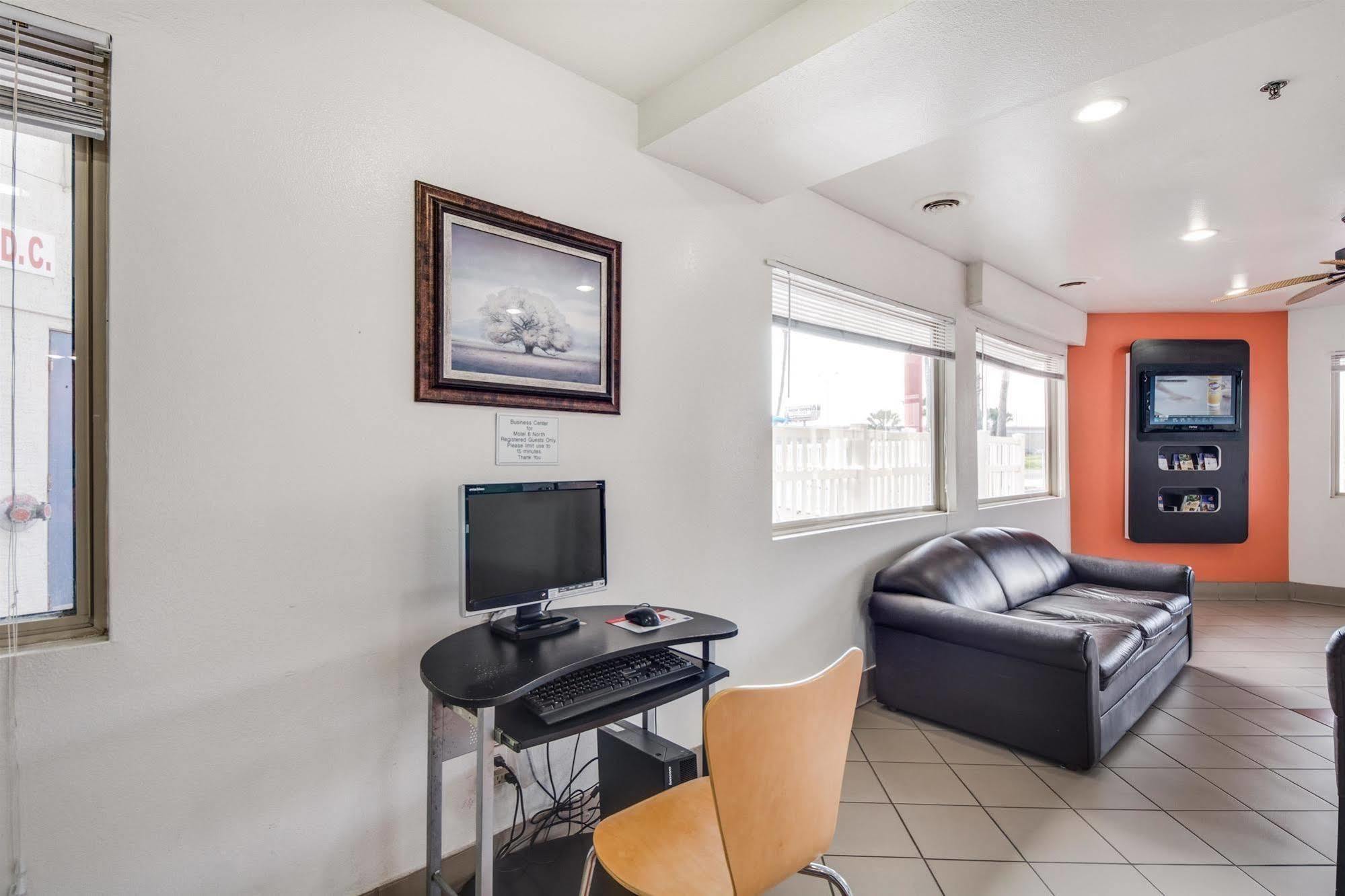 Motel 6-Brownsville, Tx North Εξωτερικό φωτογραφία
