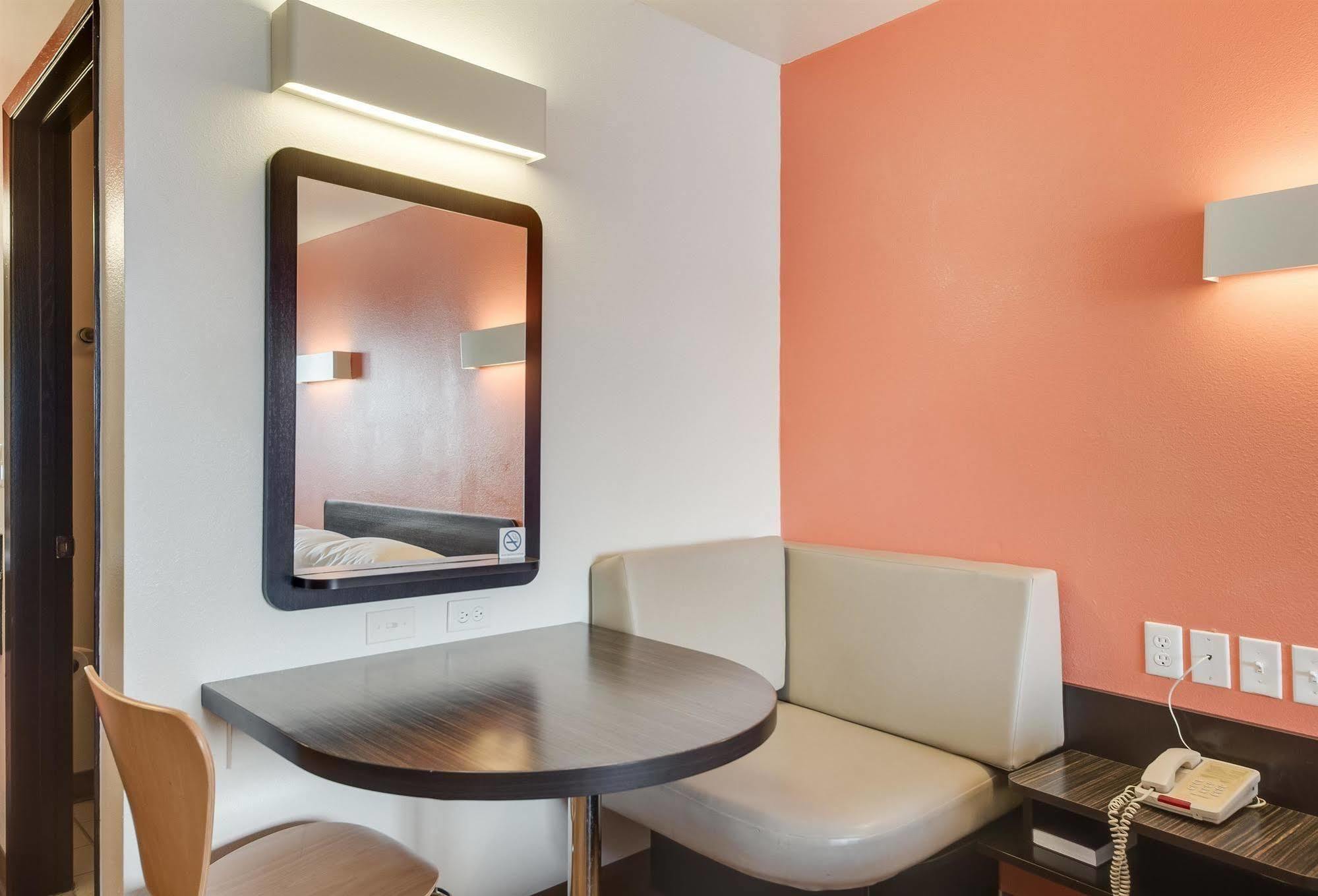 Motel 6-Brownsville, Tx North Εξωτερικό φωτογραφία