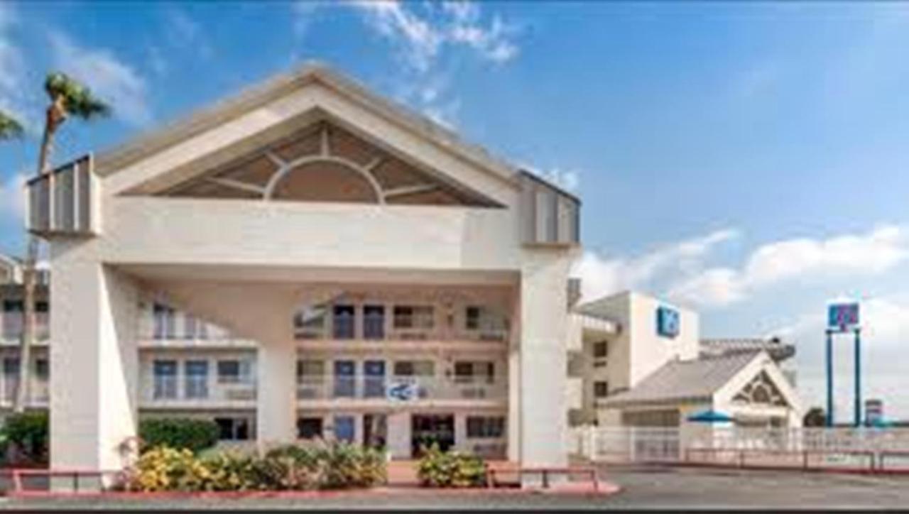 Motel 6-Brownsville, Tx North Εξωτερικό φωτογραφία