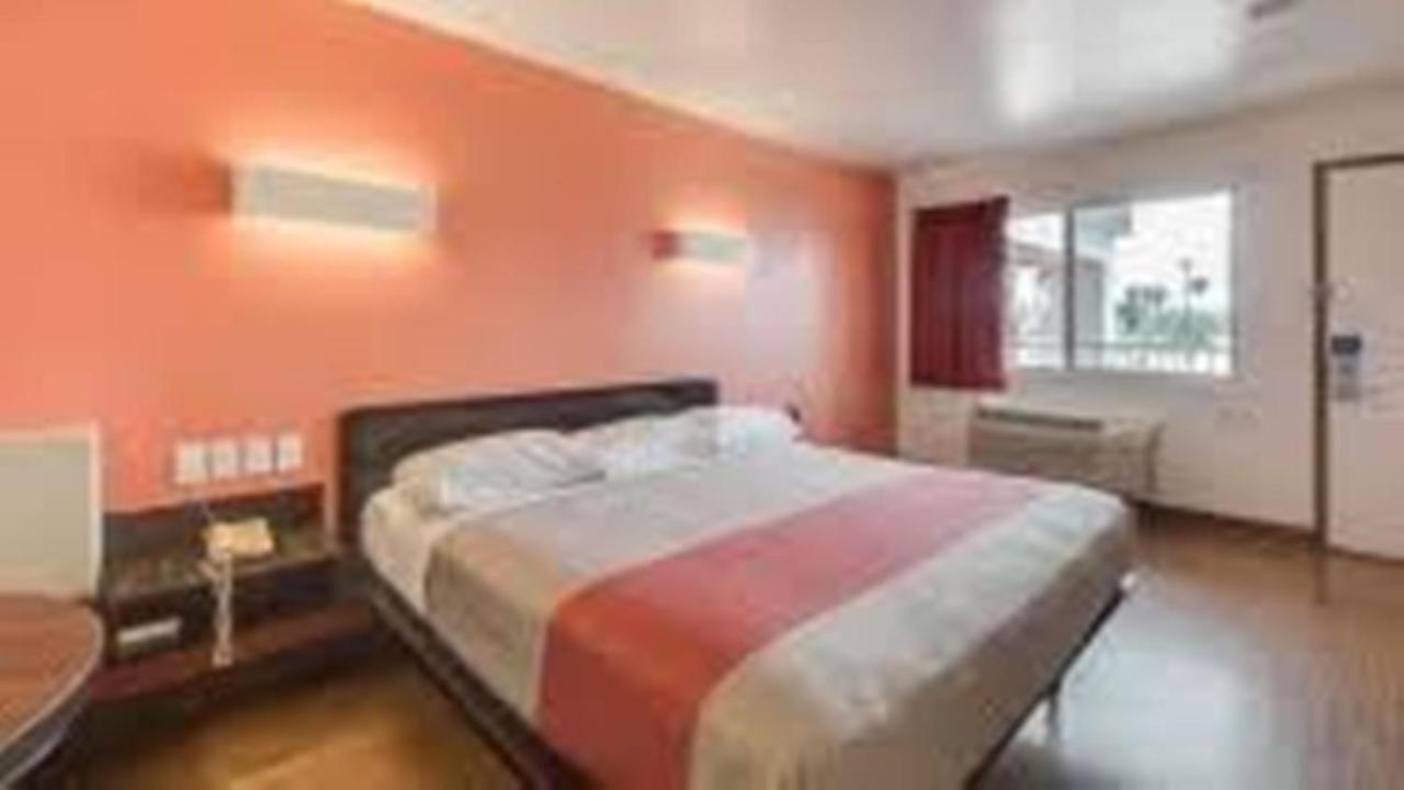 Motel 6-Brownsville, Tx North Εξωτερικό φωτογραφία